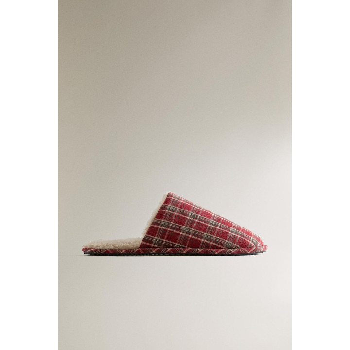 Теплые тапочки в клетку