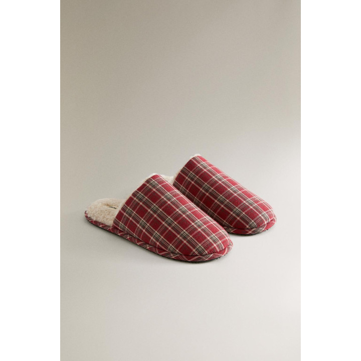Теплые тапочки в клетку