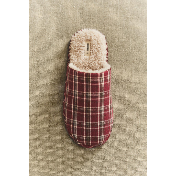 Теплые тапочки в клетку