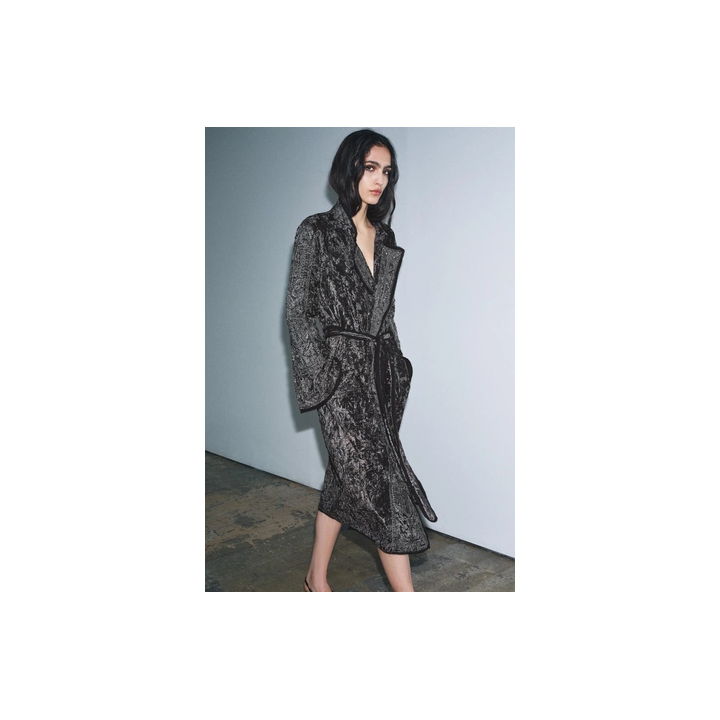 КИМОНО ИЗ БАРХАТА С ВЫШИВКОЙ — ZW COLLECTION LIMITED EDITION