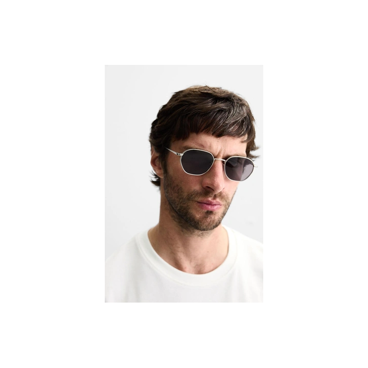 ОВАЛЬНЫЕ СОЛНЦЕЗАЩИТНЫЕ ОЧКИ