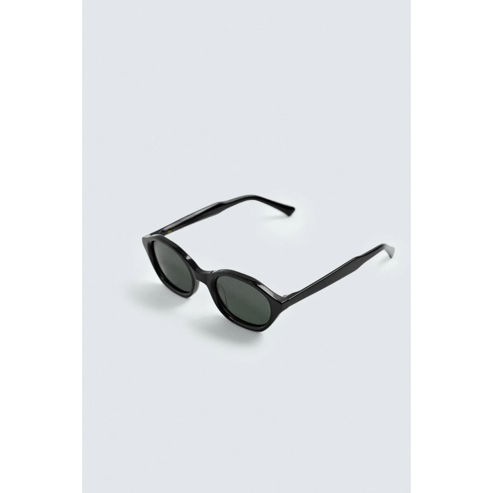 СОЛНЦЕЗАЩИТНЫЕ ОЧКИ ОВАЛЬНОЙ ФОРМЫ