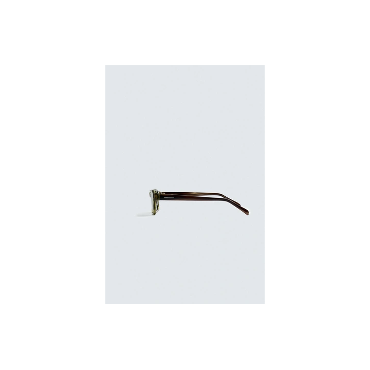 Солнцезащитные очки прямоугольной формы