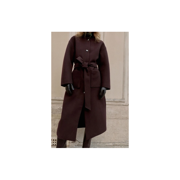 ДЛИННОЕ ПАЛЬТО С ПОЯСОМ