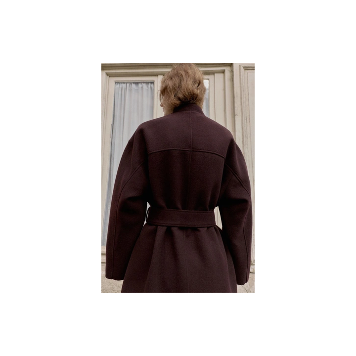 ДЛИННОЕ ПАЛЬТО С ПОЯСОМ