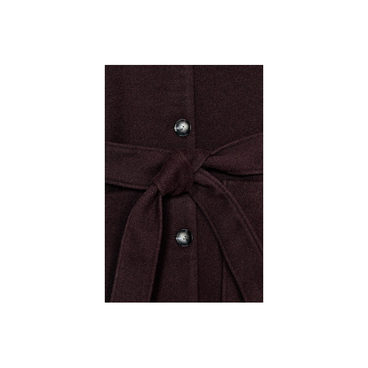 ДЛИННОЕ ПАЛЬТО С ПОЯСОМ