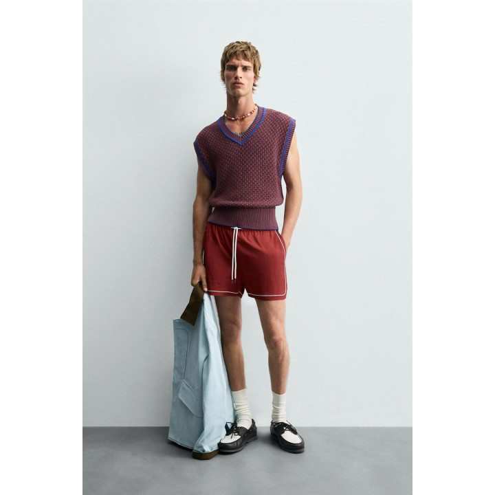 КОНТРАСТНЫЙ ТРИКОТАЖНЫЙ ЖИЛЕТ