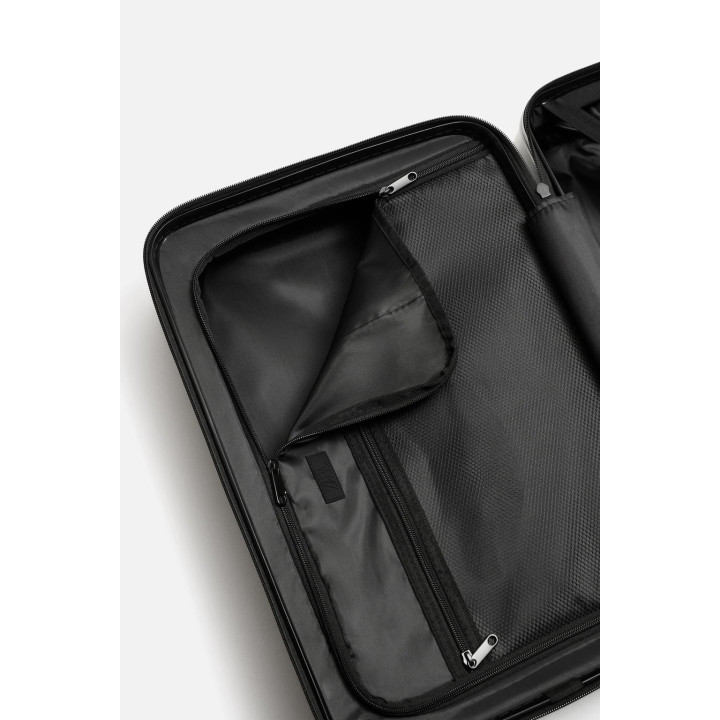 ДОРОЖНЫЙ ЧЕМОДАН