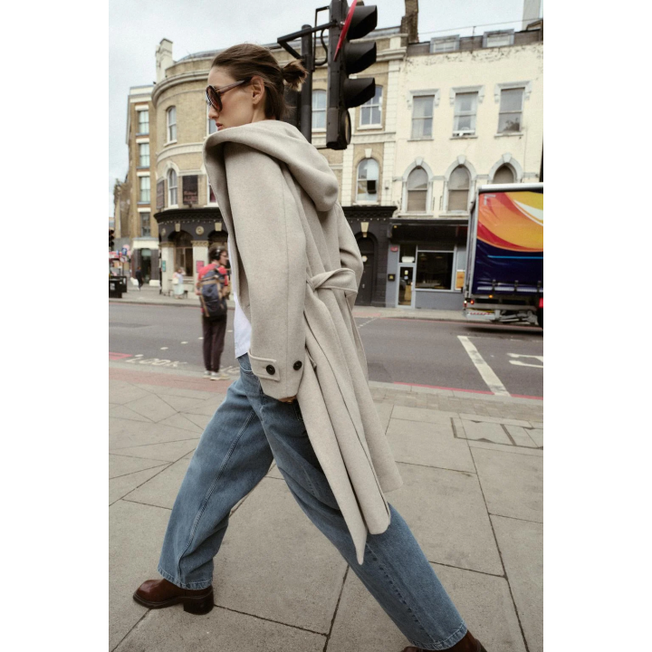 МЯГКОЕ ПАЛЬТО С КАПЮШОНОМ