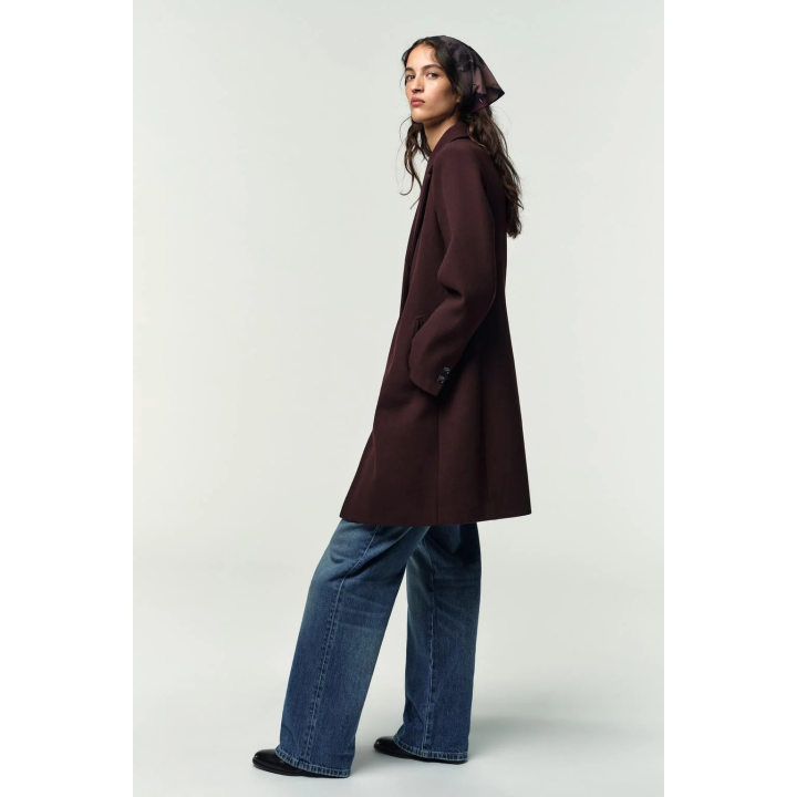 ПАЛЬТО ИЗ МЯГКОЙ ТКАНИ С ПОДПЛЕЧНИКАМИ