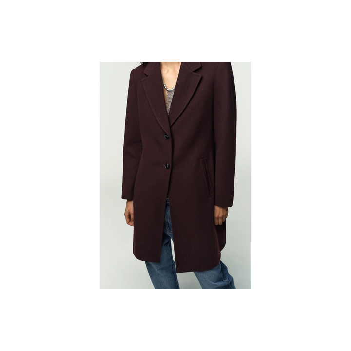 ПАЛЬТО ИЗ МЯГКОЙ ТКАНИ С ПОДПЛЕЧНИКАМИ