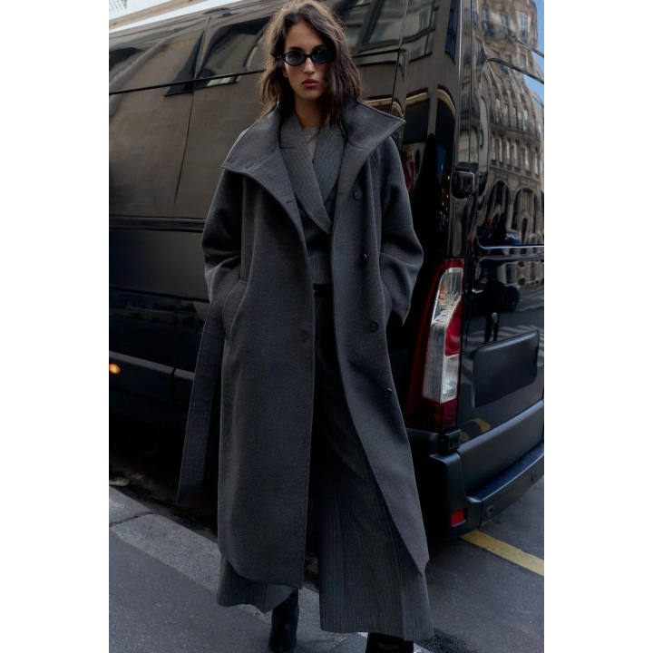 ПАЛЬТО С ВЫСОКИМ ВОРОТНИКОМ ИЗ МЯГКОЙ ТКАНИ С ПОЯСОМ