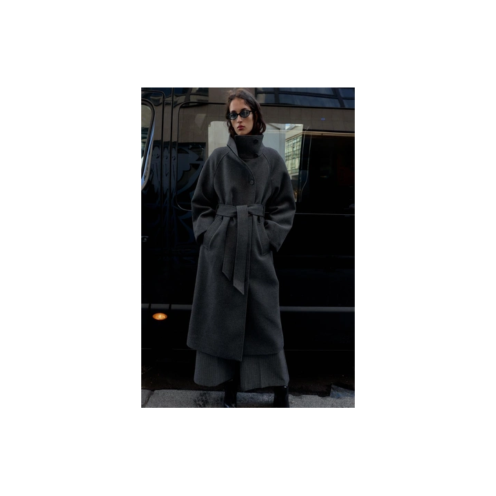 ПАЛЬТО С ВЫСОКИМ ВОРОТНИКОМ ИЗ МЯГКОЙ ТКАНИ С ПОЯСОМ