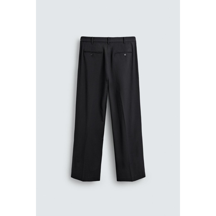 БРЮКИ СО СКЛАДКАМИ ИЗ РЕЛЬЕФНОЙ ТКАНИ