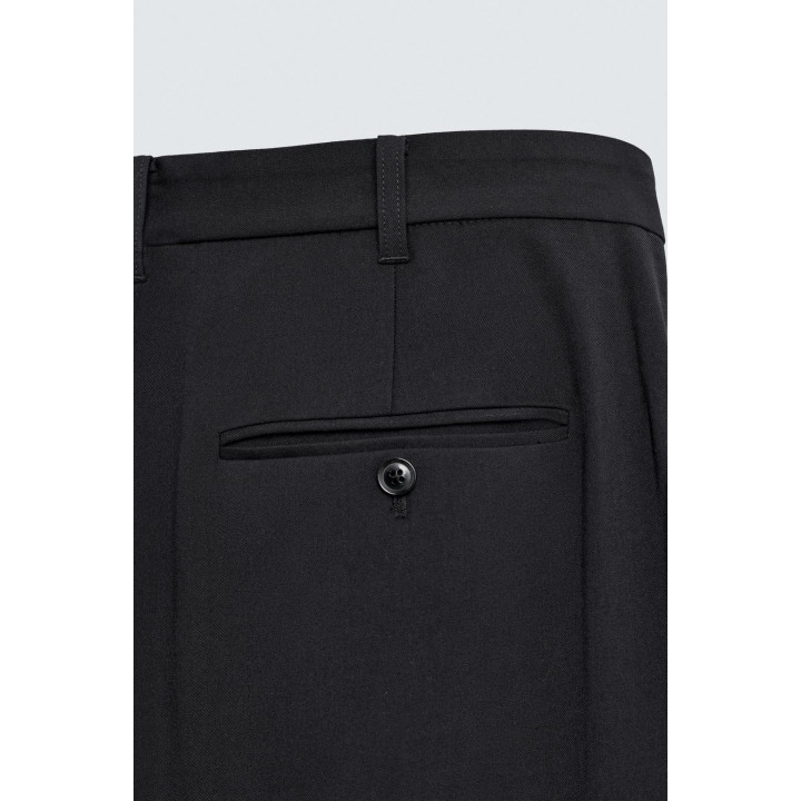 БРЮКИ СО СКЛАДКАМИ ИЗ РЕЛЬЕФНОЙ ТКАНИ