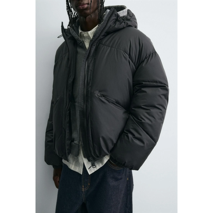 Техническая куртка с водоотталкивающим эффектом