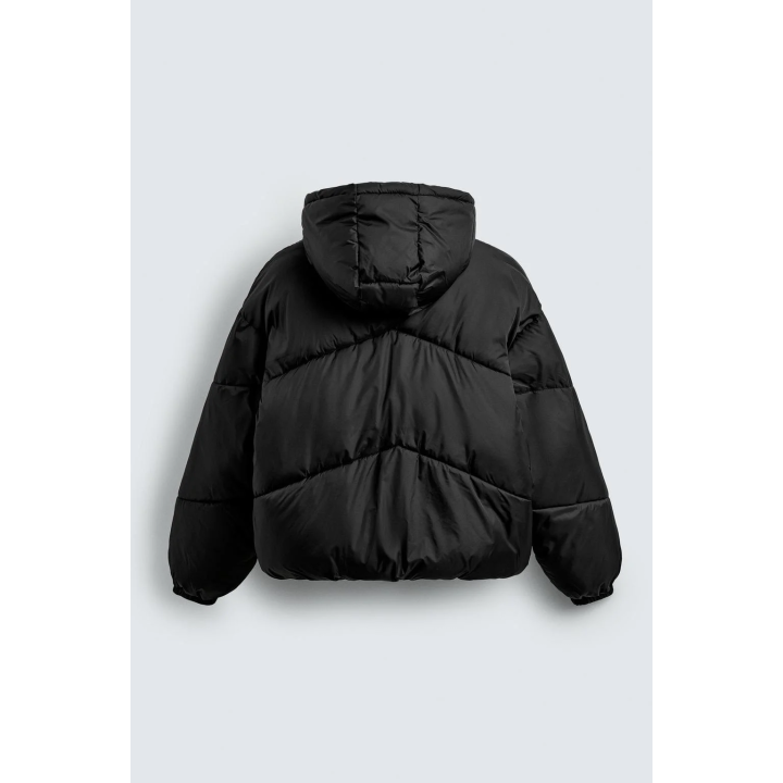 Техническая куртка с водоотталкивающим эффектом