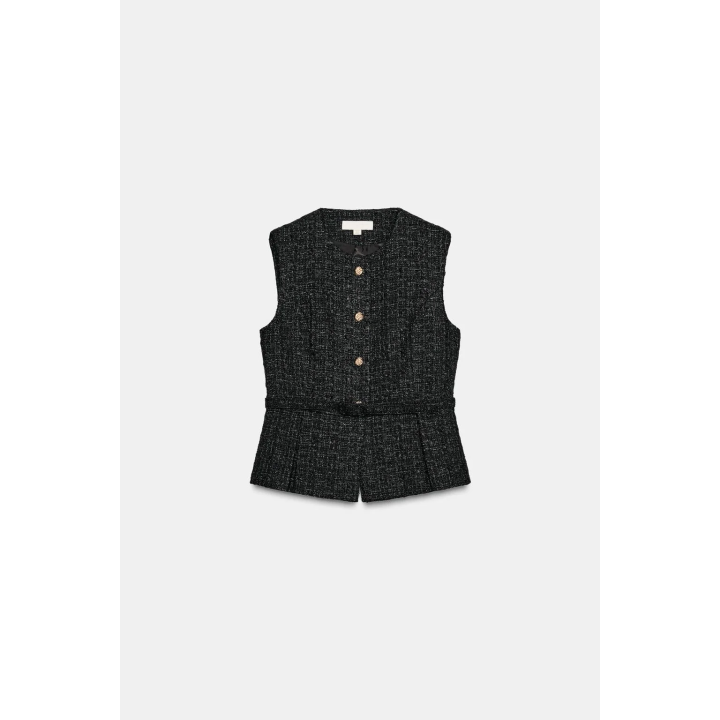 ЖИЛЕТ ИЗ РЕЛЬЕФНОЙ ТКАНИ С РЕМНЕМ И БЛЕСТЯЩЕЙ НИТЬЮ