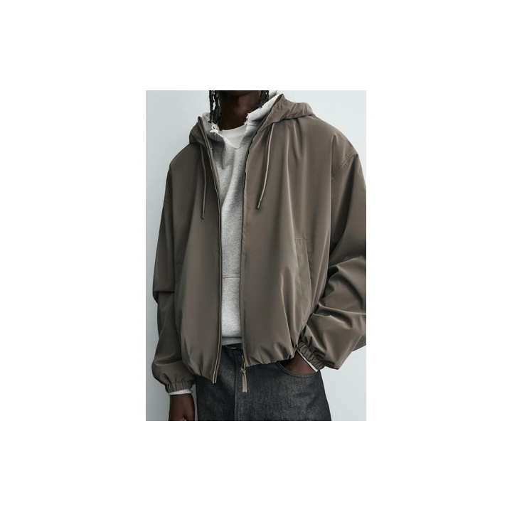 КУРТКА ИЗ ВЫСОКОТЕХНОЛОГИЧНОЙ ТКАНИ С КАПЮШОНОМ