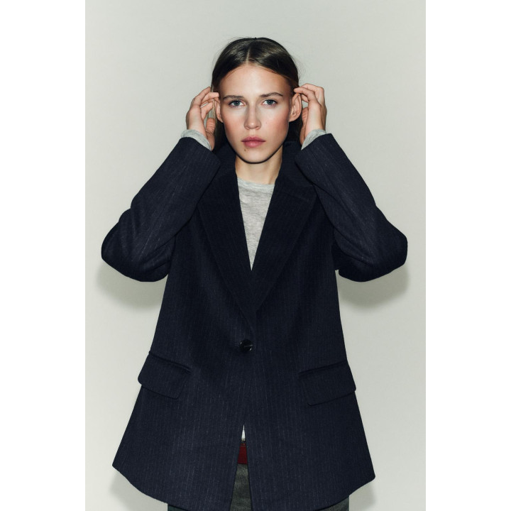 БЛЕЙЗЕР ИЗ ШЕРСТИ В ТОНКУЮ ПОЛОСКУ