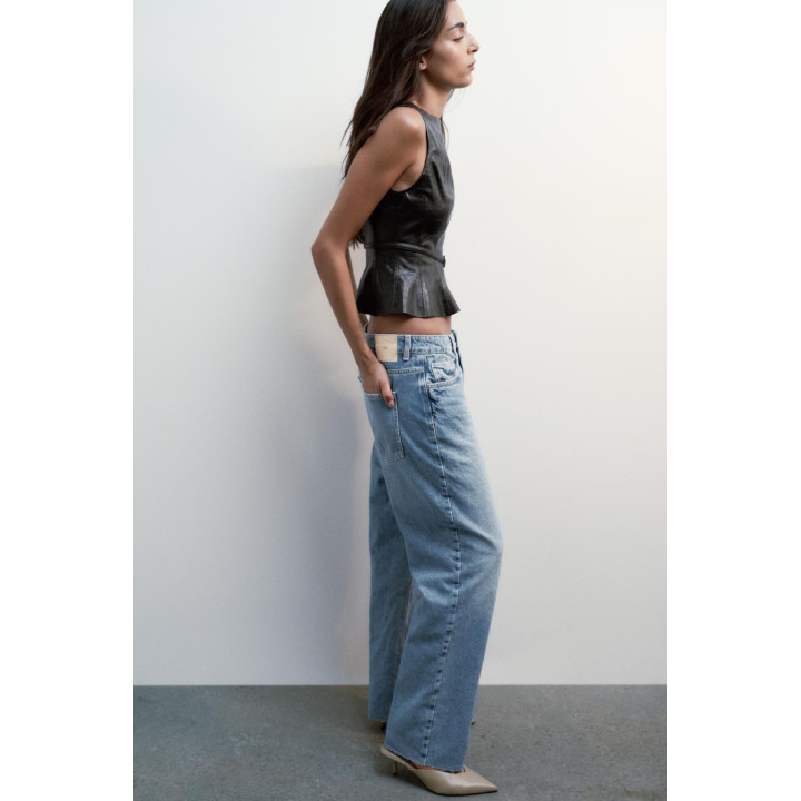 ТОП С ЭФФЕКТОМ КОЖИ И ПОЯСОМ