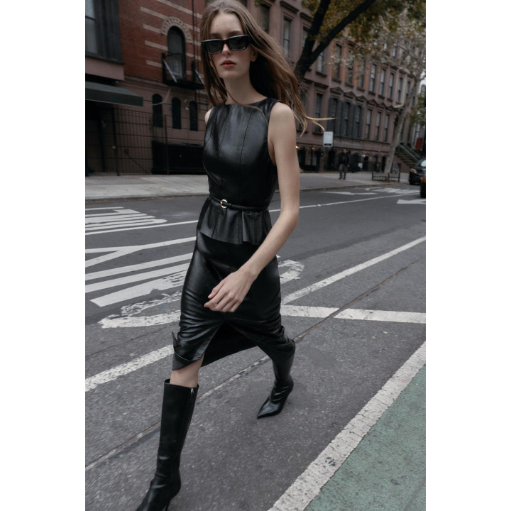 ТОП С ЭФФЕКТОМ КОЖИ И ПОЯСОМ