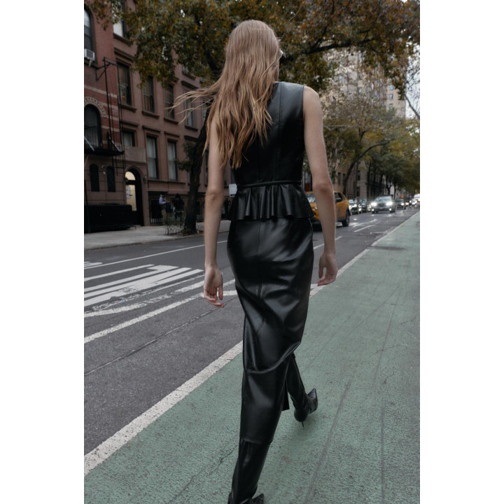 ТОП С ЭФФЕКТОМ КОЖИ И ПОЯСОМ