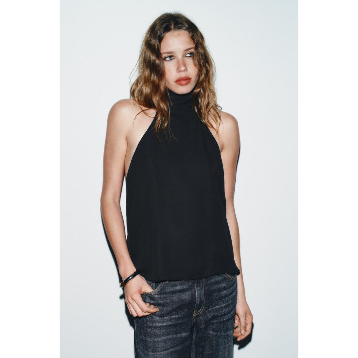 Топ с запахом на шее и завязками