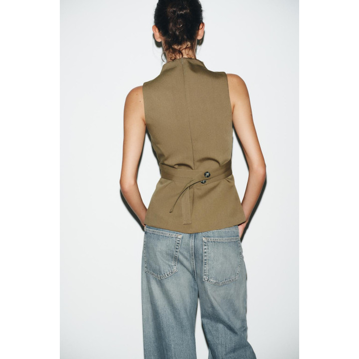 ТОП С ПУГОВИЦАМИ