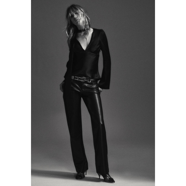 АТЛАСНАЯ РУБАШКА С ШАРФОМ