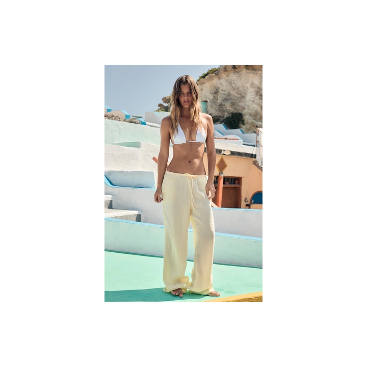 БРЮКИ ИЗ СТРУЯЩЕЙСЯ ТКАНИ