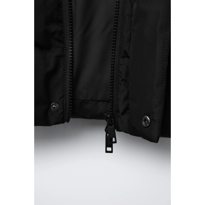 Длинный пуховик с водоотталкивающей отделкой