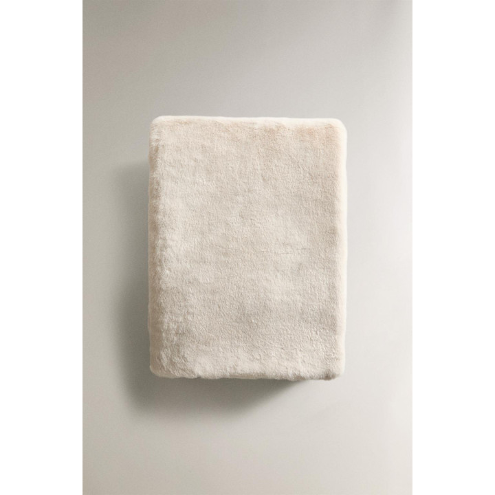 Плед из искусственного меха