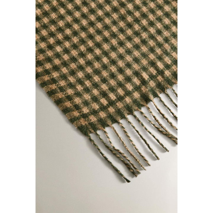 Плед в клетку с бахромой