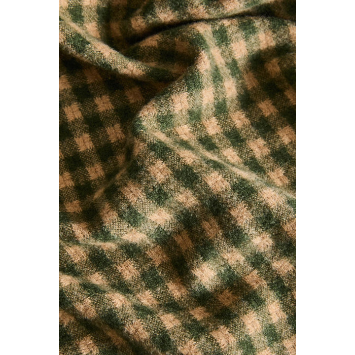 Плед в клетку с бахромой