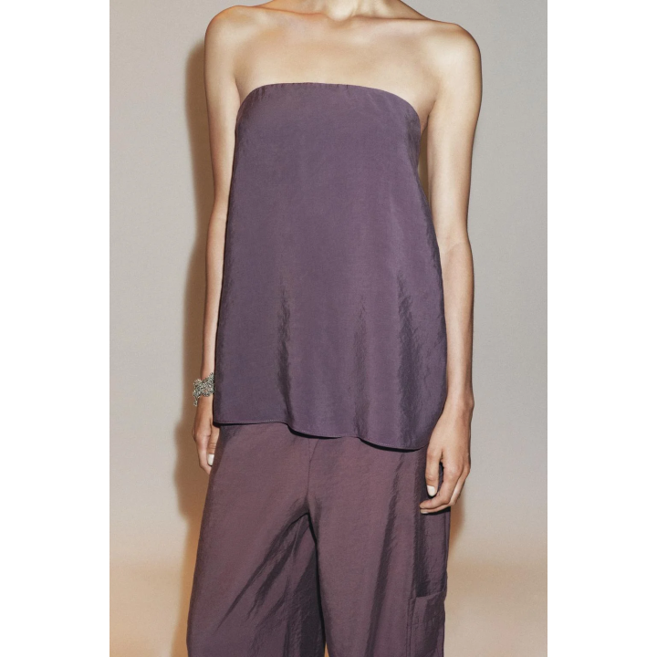 ТОП ИЗ СТРУЯЩЕЙСЯ ТКАНИ БЕЗ БРЕТЕЛЕЙ