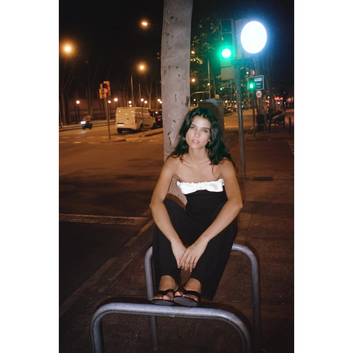 ТОП БЕЗ БРЕТЕЛЕЙ С КОМБИНИРОВАННЫМ БАНТОМ