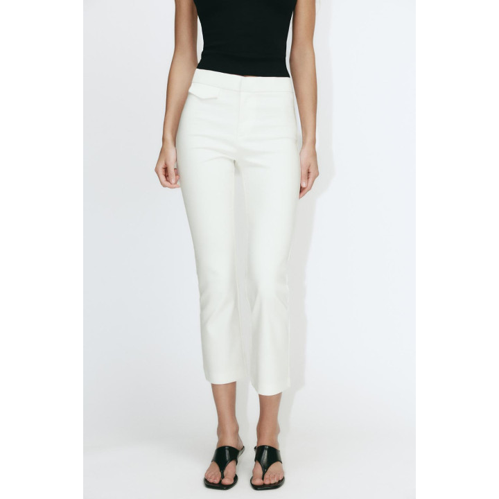 Мини-брюки с расклешенными штанинами