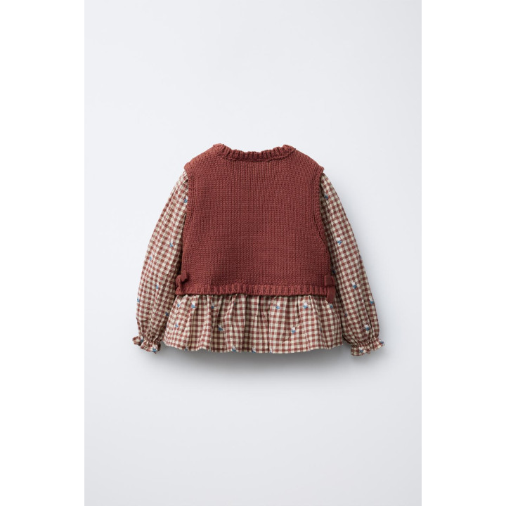 ТРИКОТАЖНЫЙ ЖИЛЕТ С ВЫШИТОЙ РУБАШКОЙ