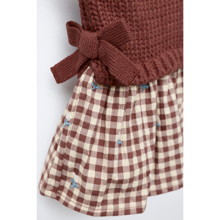 ТРИКОТАЖНЫЙ ЖИЛЕТ С ВЫШИТОЙ РУБАШКОЙ