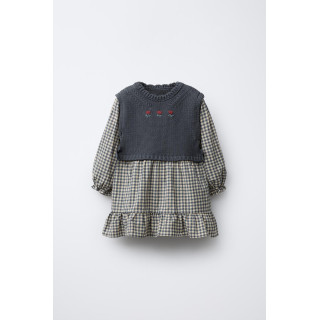 ПЛАТЬЕ В КЛЕТКУ С КОМБИНИРОВАННЫМ ТРИКОТАЖНЫМ ЖИЛЕТОМ