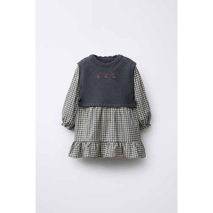 ПЛАТЬЕ В КЛЕТКУ С КОМБИНИРОВАННЫМ ТРИКОТАЖНЫМ ЖИЛЕТОМ