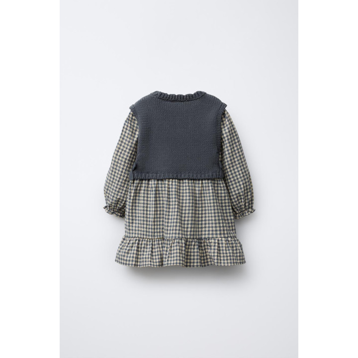 ПЛАТЬЕ В КЛЕТКУ С КОМБИНИРОВАННЫМ ТРИКОТАЖНЫМ ЖИЛЕТОМ