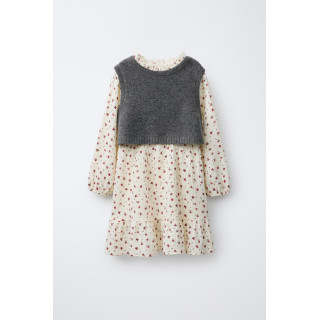 ПЛАТЬЕ С ЦВЕТОЧНЫМ ПРИНТОМ И КОМБИНИРОВАННЫМ ТРИКОТАЖНЫМ ЖИЛЕТОМ