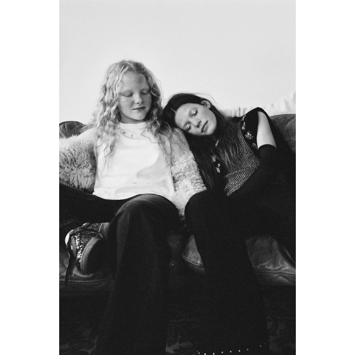 ТОП С ГОРЛОВИНОЙ ХАЛТЕР И СТРАЗАМИ