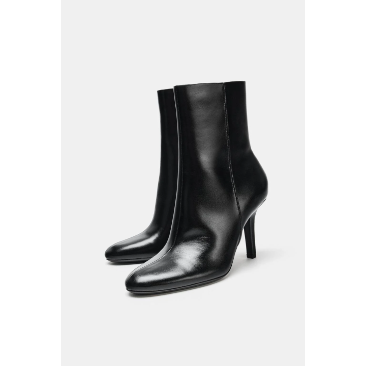 КОЖАНЫЕ БОТИЛЬОНЫ НА ВЫСОКОМ КАБЛУКЕ