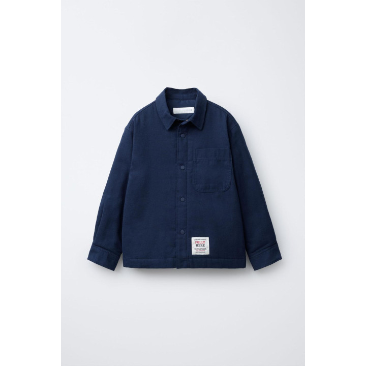 СТЕГАНАЯ КУРТКА-РУБАШКА С НАШИВКОЙ