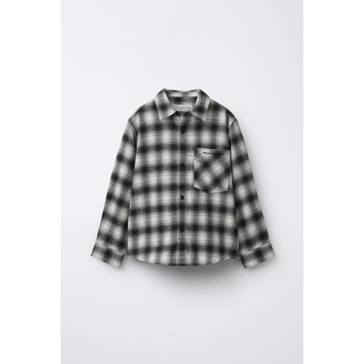 Рубашка в клетку с вышитым текстом