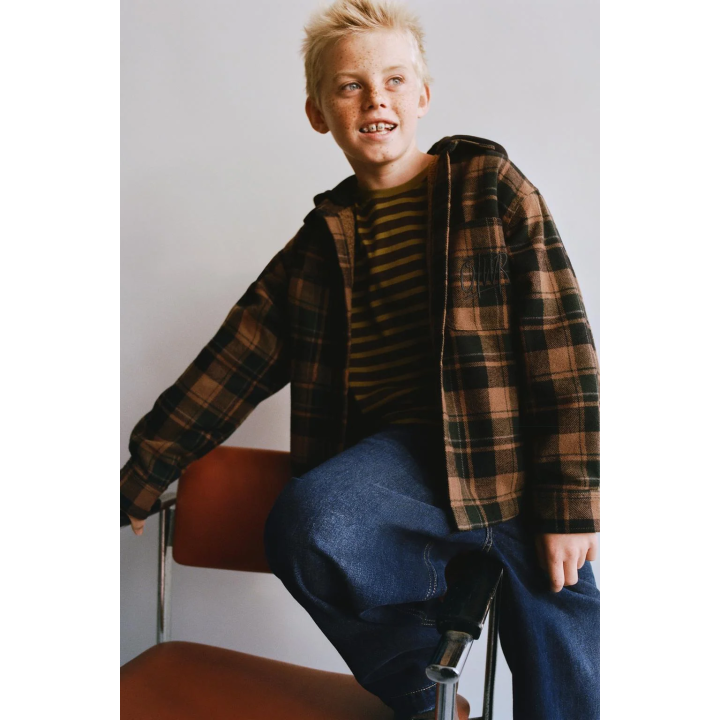 КУРТКА-РУБАШКА В КЛЕТКУ ИЗ ОВЧИНЫ СО СЪЕМНЫМ КАПЮШОНОМ