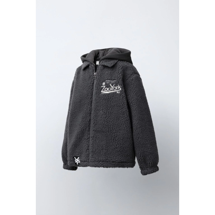 FAUX SHEARLING OVERSHIRT WITH REMOVABLE HOOD AND EMBROIDERED ZOO YORK® X ZARA DETAIL